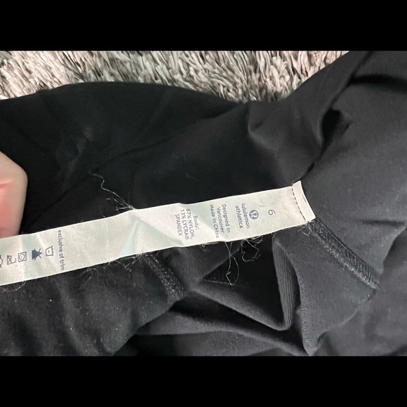 LULULEMON WIDE PANTS SZ6 - Picture 2 of 3